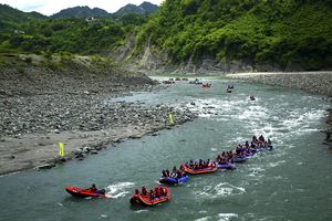 乘風破浪激流勇進-歡樂泛舟-5